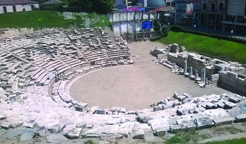 50 theato larisas